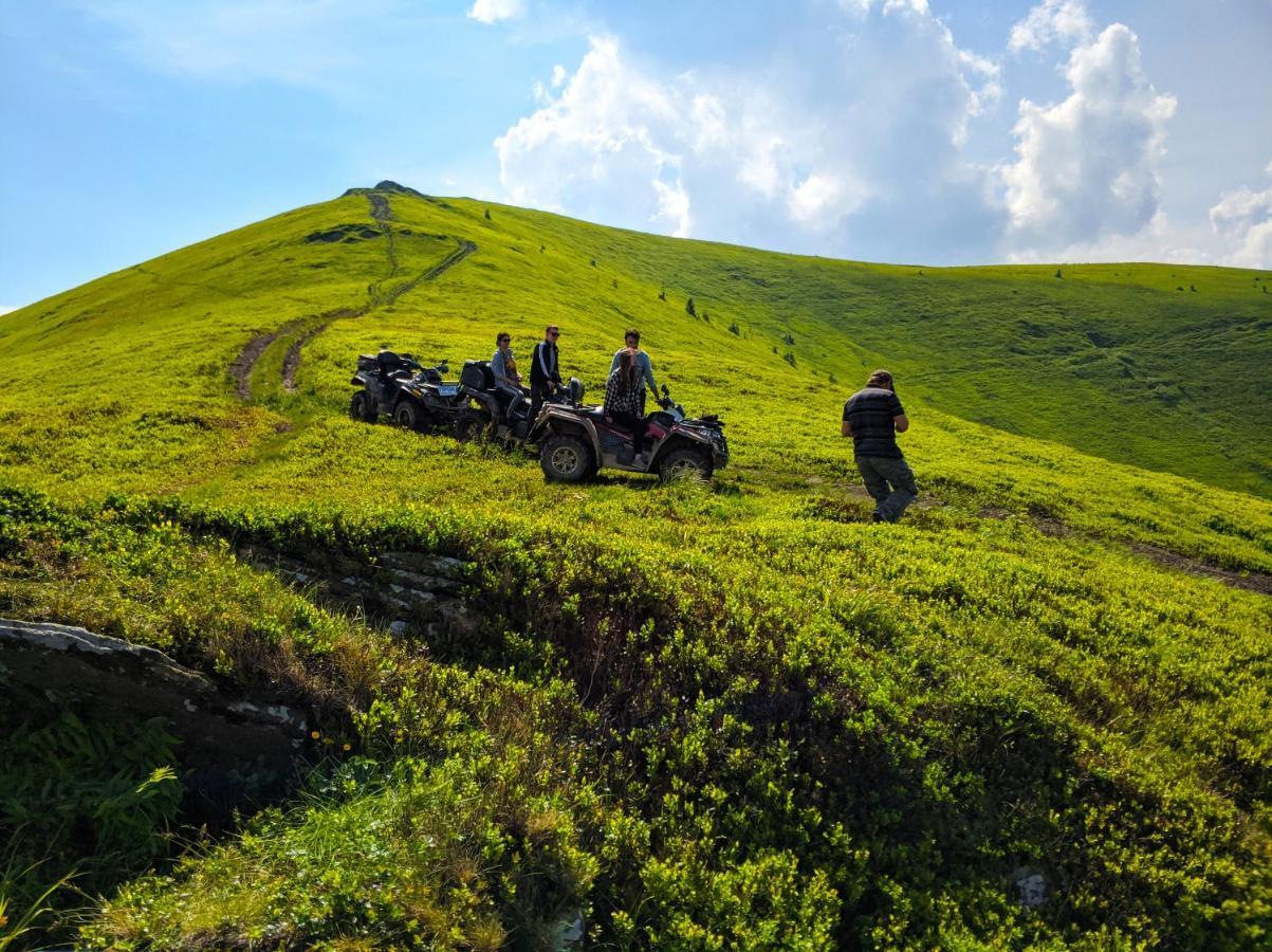 Zatishok Bilya Richky Lodge