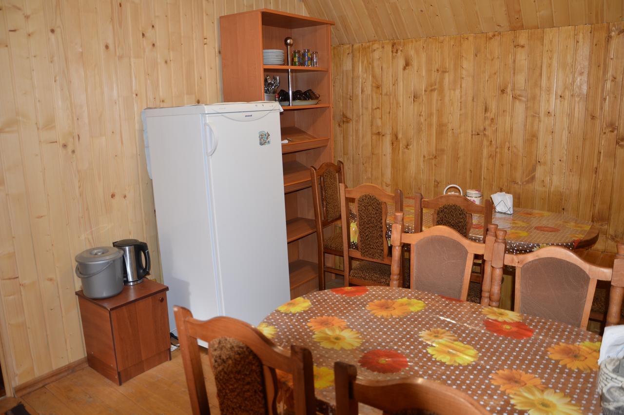 Zatishok Bilya Richky Lodge Pilipets
