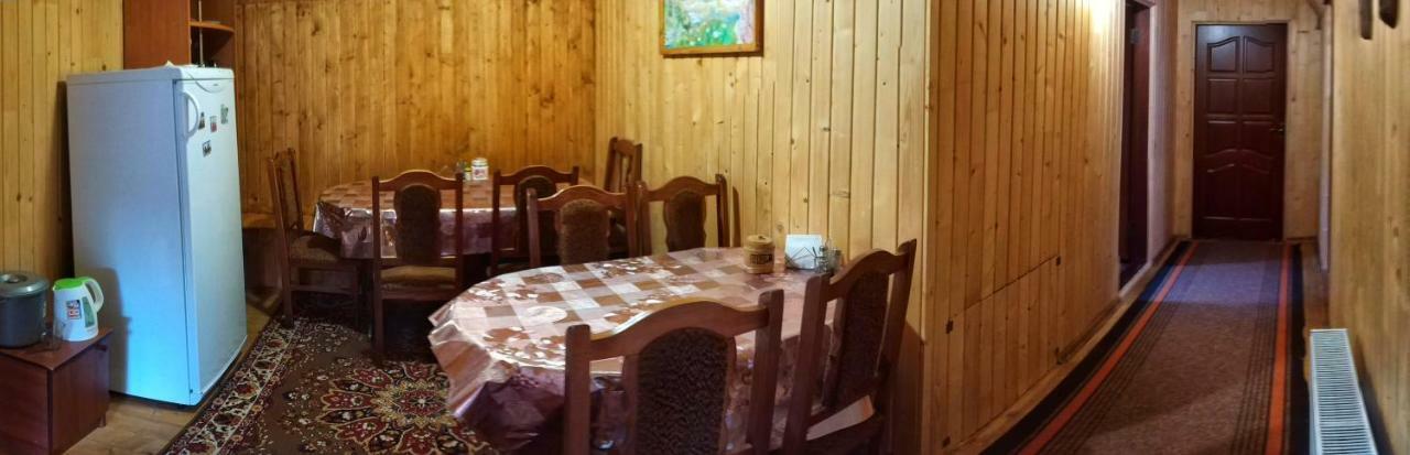 Lodge Zatishok Bilya Richky Pilipets